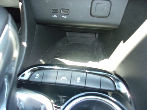 Used 2024 Buick Encore GX Preferred FWD image 22