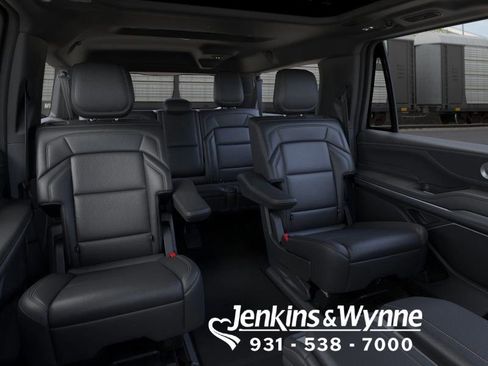 New 2026 Lincoln Navigator L Reserve AWD/4WD image 11