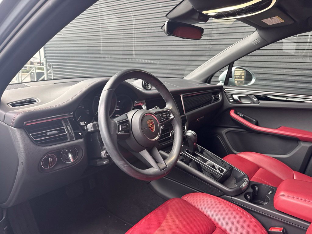 Certified 2024 Porsche Macan AWD/4WD image 7