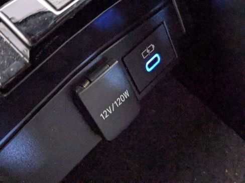 Used 2022 Toyota Corolla SE FWD image 24