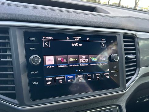 Certified 2021 Volkswagen Atlas Cross Sport SE AWD/4WD image 15
