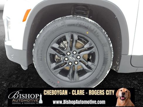 Used 2023 Chevrolet Traverse LT w/ Midnight/Sport Edition image 28