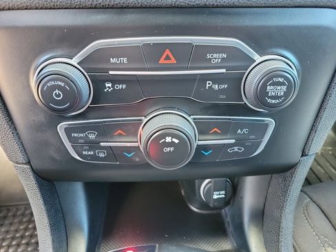 Used 2023 Dodge Charger SXT image 15