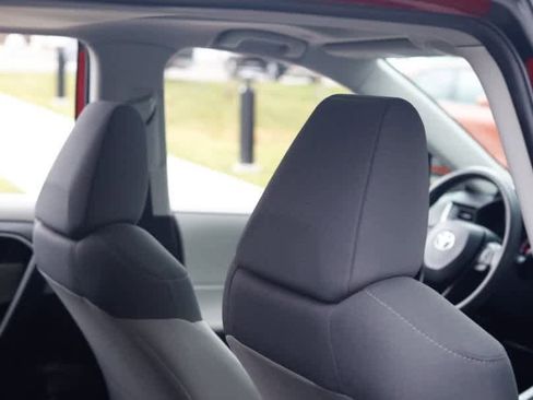 Used 2023 Toyota RAV4 XLE image 27