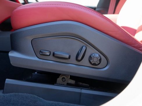 Certified 2024 Porsche Macan 4 Electric image 21