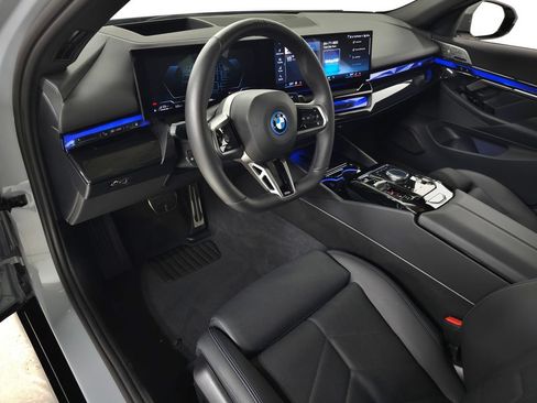 Certified 2026 BMW 550e xDrive AWD/4WD image 18