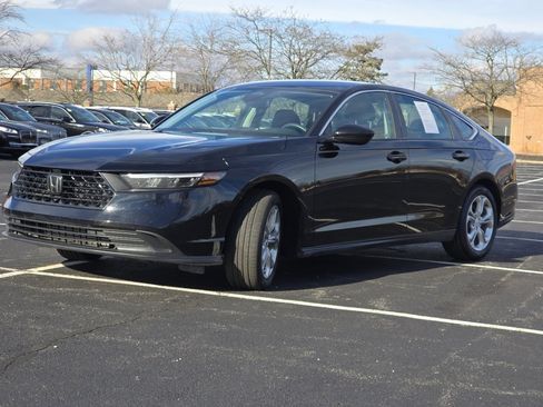 Certified 2023 Honda Accord LX image 12