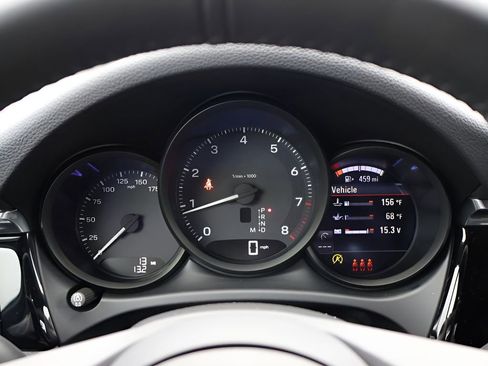 New 2026 Porsche Macan image 26