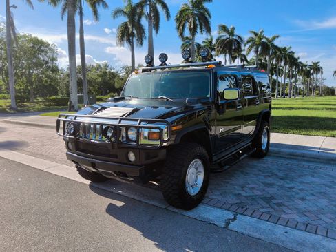 Used 2003 HUMMER H2 w/ Preferred Equipment Group AWD/4WD image 2