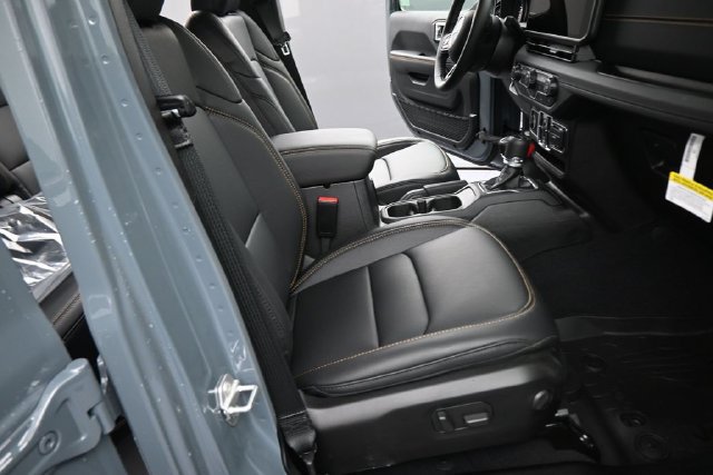 New 2026 Jeep Gladiator Sport AWD/4WD image 21