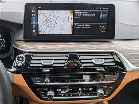 Certified 2023 BMW 530e w/ M Sport Package image 15