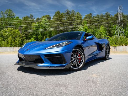 Used 2023 Chevrolet Corvette Stingray Preferred Cpe w/ Z51 Performance Package RWD image 5