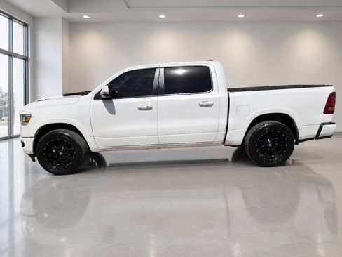 Used 2019 RAM 1500 Laramie AWD/4WD image 2