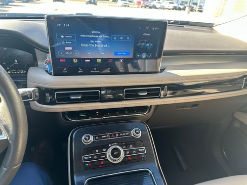 Used 2021 Lincoln Nautilus FWD image 13