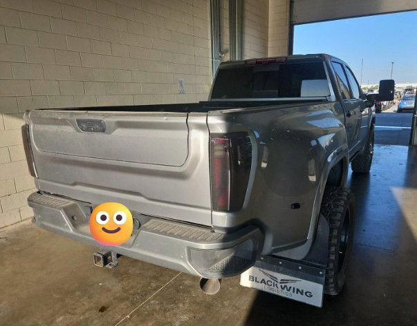 Used 2025 GMC Sierra 3500 Denali Ultimate AWD/4WD image 4