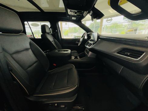 Used 2023 GMC Yukon SLT AWD/4WD image 43