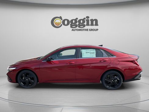 New 2026 Hyundai Elantra SEL Sport image 3