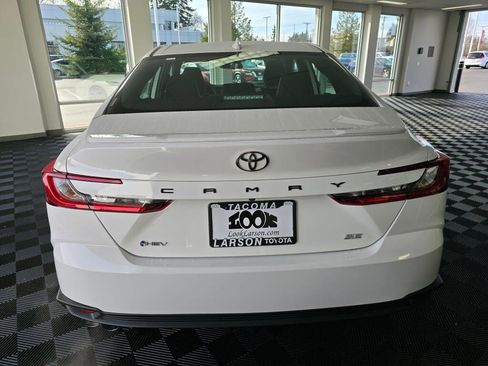 Used 2025 Toyota Camry SE image 50
