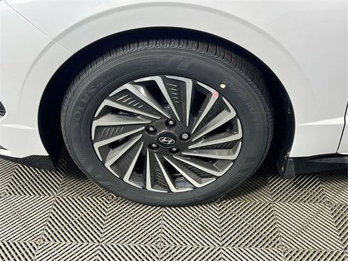 New 2025 Hyundai Sonata SEL image 4