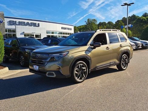 Used 2025 Subaru Forester Limited w/ Popular Package #1 AWD/4WD image 2