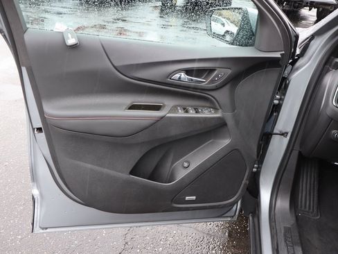 Used 2023 Chevrolet Equinox RS w/ RS Leather Package image 23