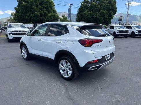 Certified 2025 Buick Encore GX Preferred AWD/4WD image 5