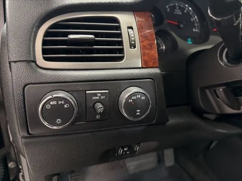 Used 2013 Chevrolet Tahoe LTZ AWD/4WD image 16