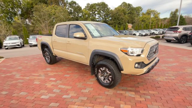 Used 2018 Toyota Tacoma TRD Off-Road AWD/4WD image 3