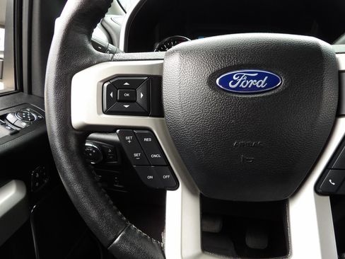 Used 2019 Ford F150 Lariat image 28