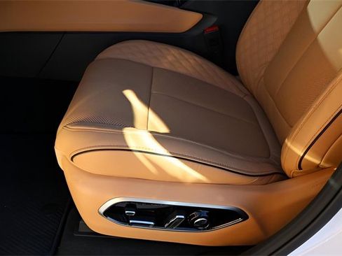 New 2025 Jeep Grand Cherokee Summit image 13