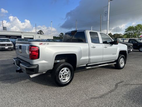 Used 2017 Chevrolet Silverado 2500 LT w/ LT Convenience Package image 2