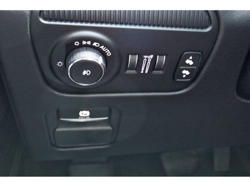Used 2022 Jeep Grand Wagoneer Series III AWD/4WD image 22