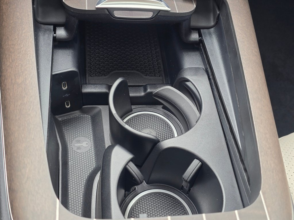 New 2027 Mercedes-Benz E 350 4MATIC Sedan image 43