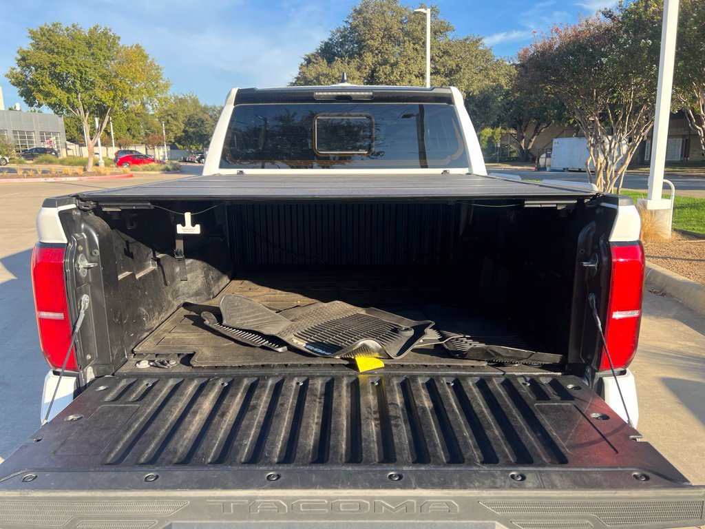 Used 2024 Toyota Tacoma SR5 AWD/4WD image 16