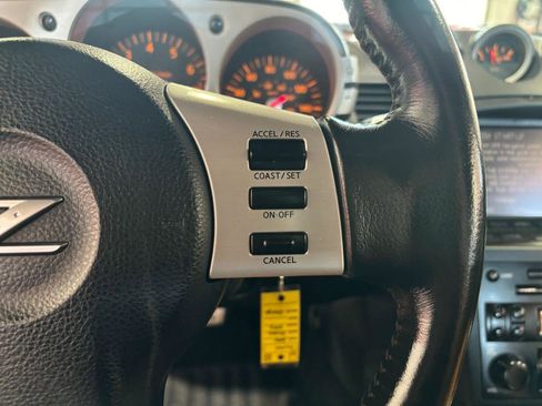 Used 2004 Nissan 350Z Touring w/ Aerodynamics Pkg image 24
