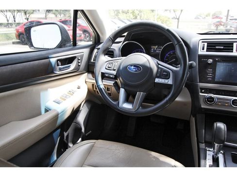 Used 2017 Subaru Outback 2.5i Limited AWD/4WD image 8