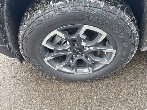 New 2026 Chevrolet Equinox ACTIV w/ Convenience Package III image 9