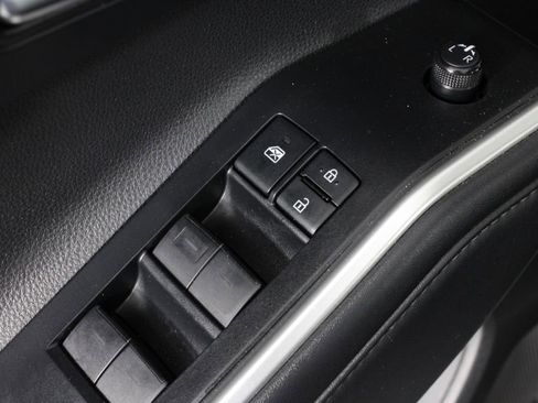 Used 2022 Toyota Highlander XLE image 23