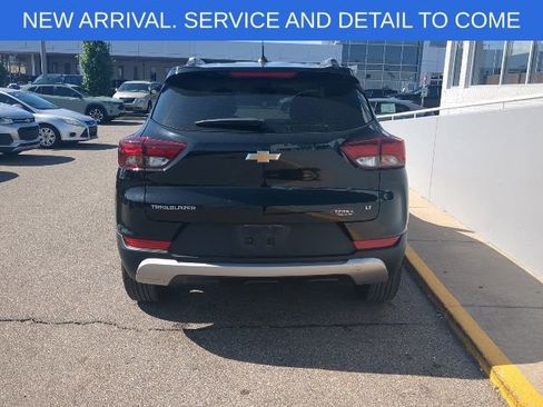 Certified 2023 Chevrolet TrailBlazer LT w/ Convenience Package FWD image 6