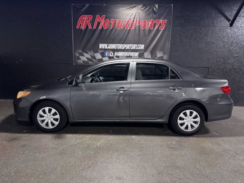 Used 2013 Toyota Corolla L FWD image 2