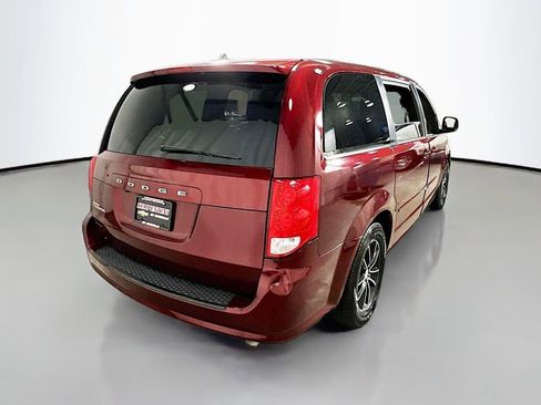Used 2017 Dodge Grand Caravan SE FWD image 6