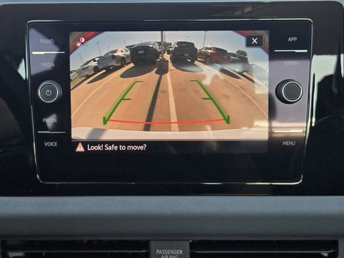 New 2026 Volkswagen Jetta SE FWD image 17