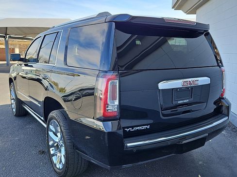 Used 2018 GMC Yukon Denali w/ Denali Ultimate Package image 3