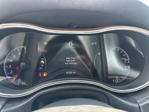 Used 2017 Jeep Grand Cherokee Limited image 8