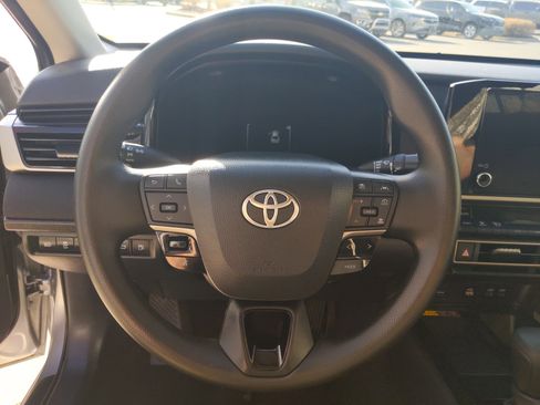 Certified 2025 Toyota Camry LE image 17