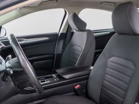 Used 2020 Ford Fusion SE image 23