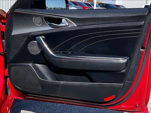 Used 2022 Kia Stinger GT2 image 21
