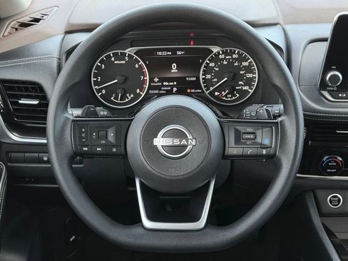 Used 2022 Nissan Rogue SV image 4