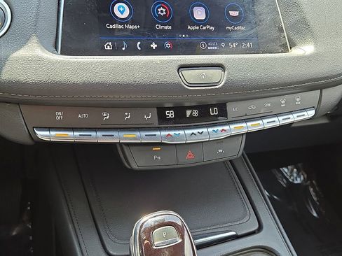 Used 2023 Cadillac XT4 Premium Luxury image 29