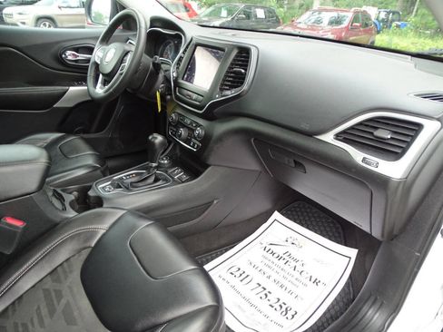 Used 2022 Jeep Cherokee 4WD Latitude Lux image 40